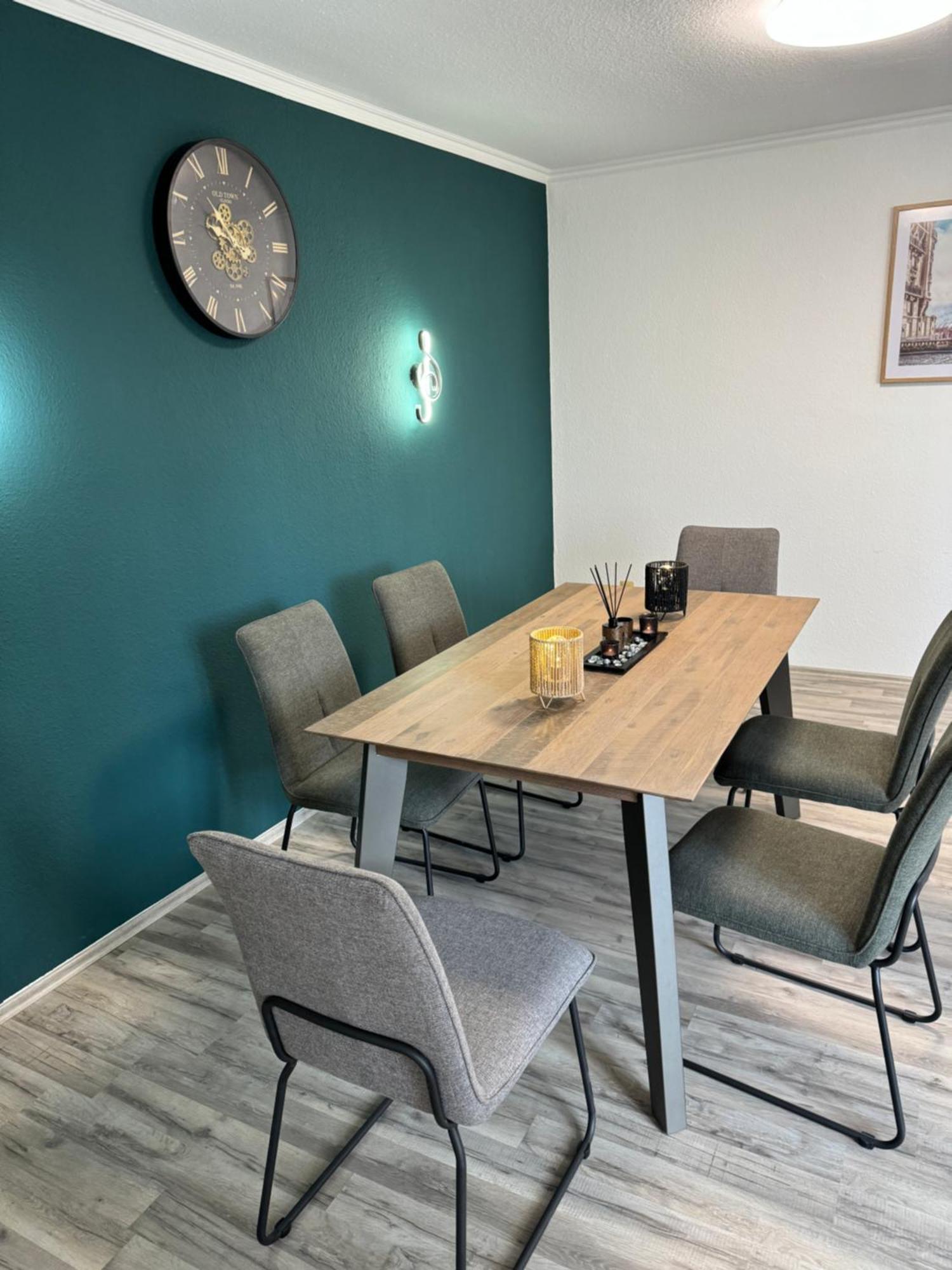Haus Am Bahnhof Apartment Duisburg Bagian luar foto