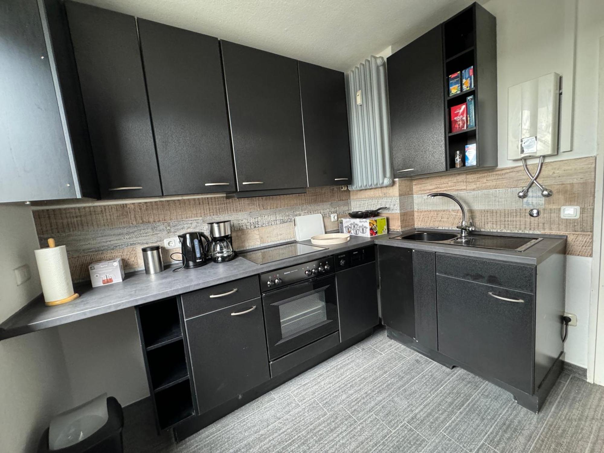 Haus Am Bahnhof Apartment Duisburg Bagian luar foto