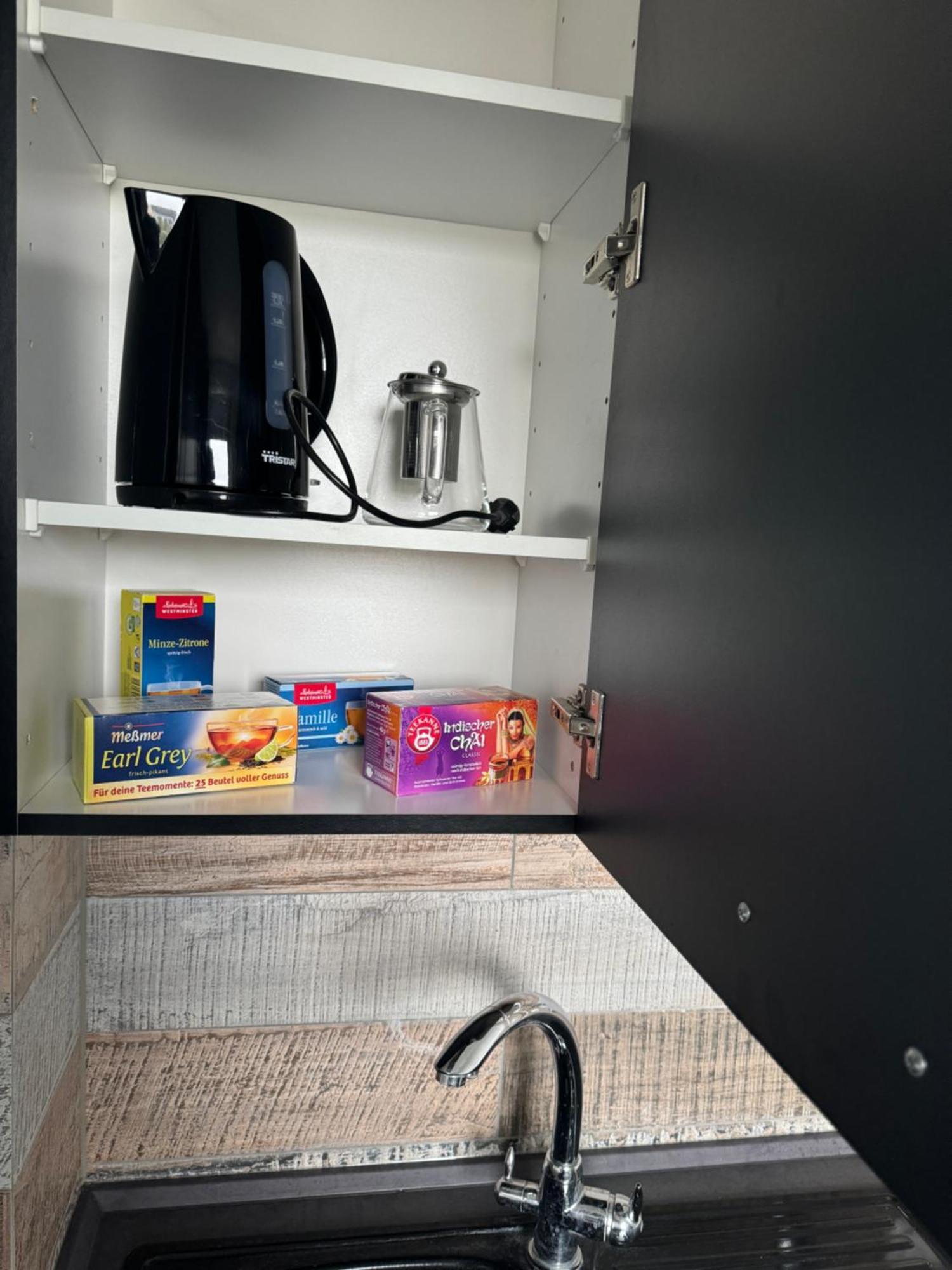 Haus Am Bahnhof Apartment Duisburg Bagian luar foto